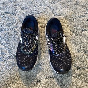 Black reflective glycerin running shoes